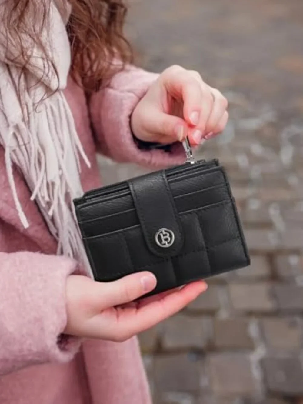 Compact RFID Blocking Leather Wallet for Women - Small Card Holder, Stylish